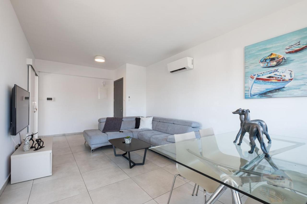 Solaar Apartments Faneromeni Larnaca Ngoại thất bức ảnh