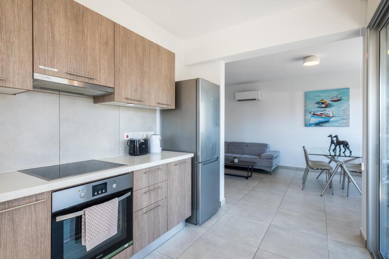 Solaar Apartments Faneromeni Larnaca Ngoại thất bức ảnh
