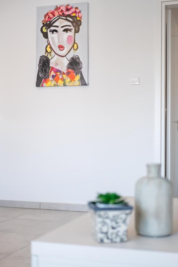 Solaar Apartments Faneromeni Larnaca Ngoại thất bức ảnh
