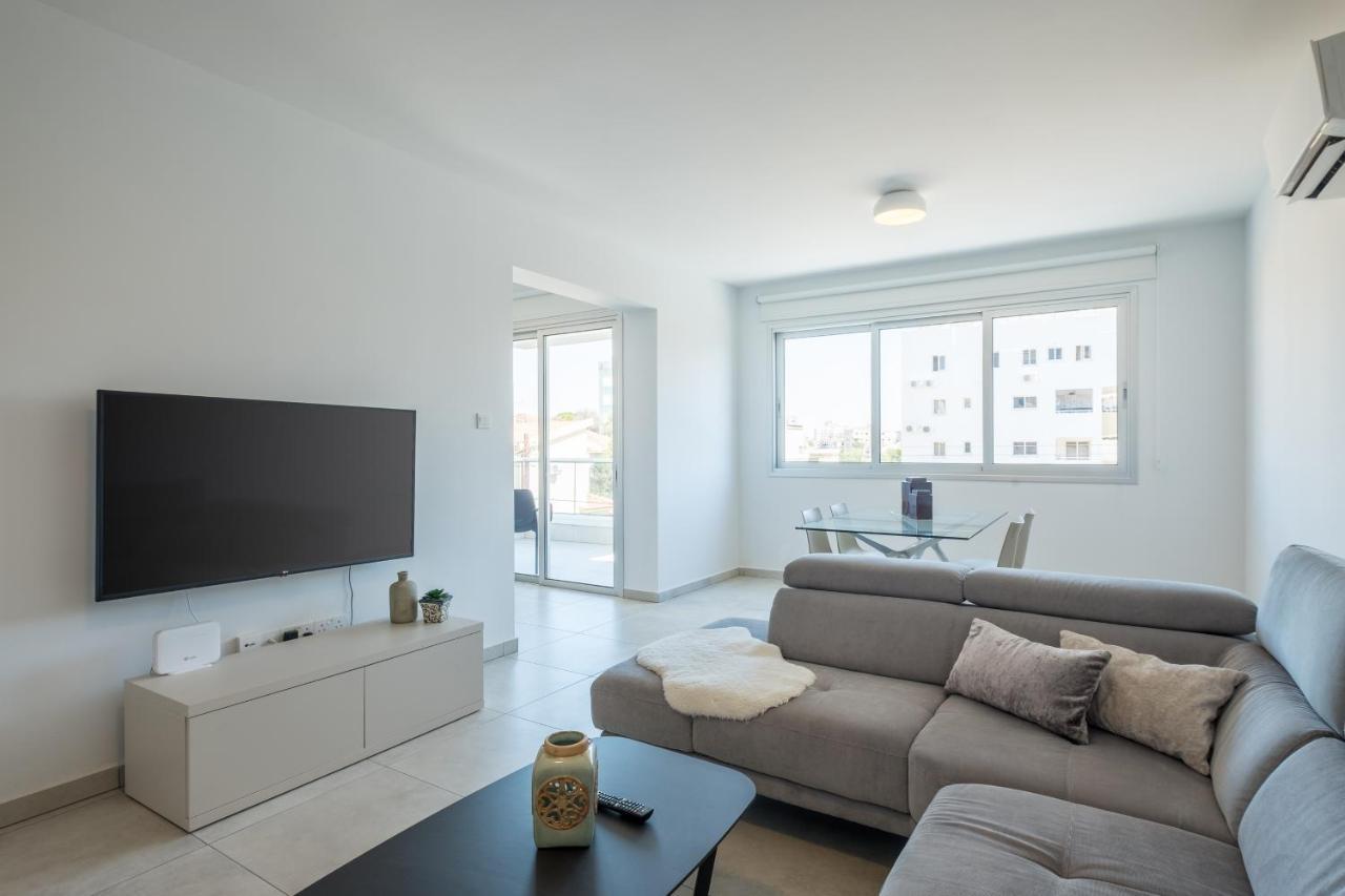 Solaar Apartments Faneromeni Larnaca Ngoại thất bức ảnh