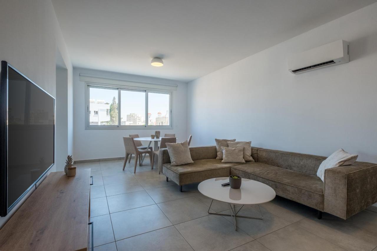 Solaar Apartments Faneromeni Larnaca Ngoại thất bức ảnh