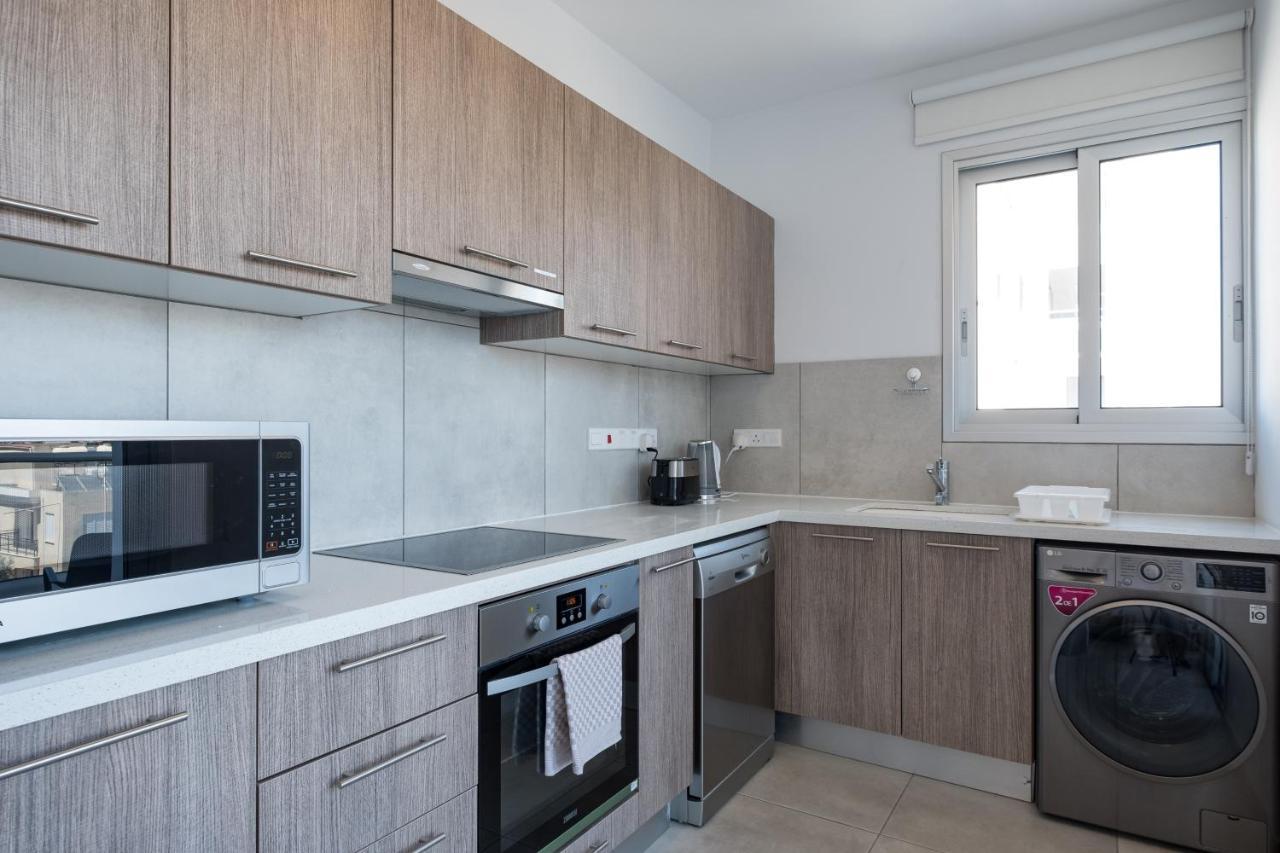 Solaar Apartments Faneromeni Larnaca Ngoại thất bức ảnh