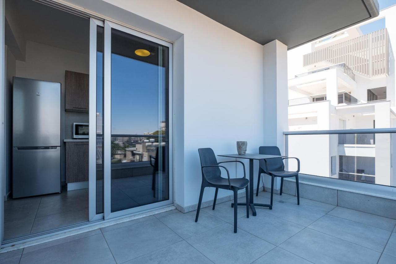 Solaar Apartments Faneromeni Larnaca Ngoại thất bức ảnh