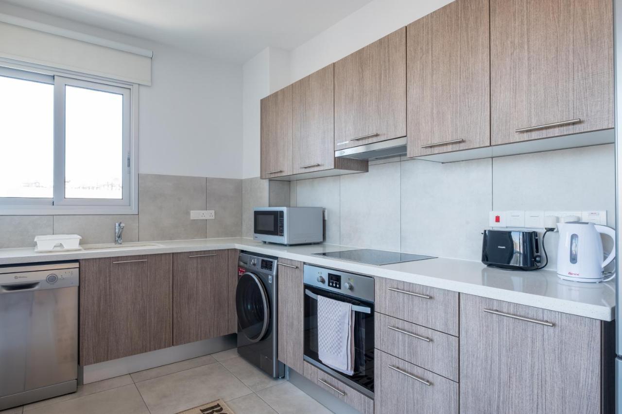 Solaar Apartments Faneromeni Larnaca Ngoại thất bức ảnh