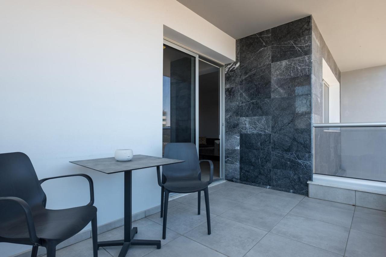 Solaar Apartments Faneromeni Larnaca Ngoại thất bức ảnh