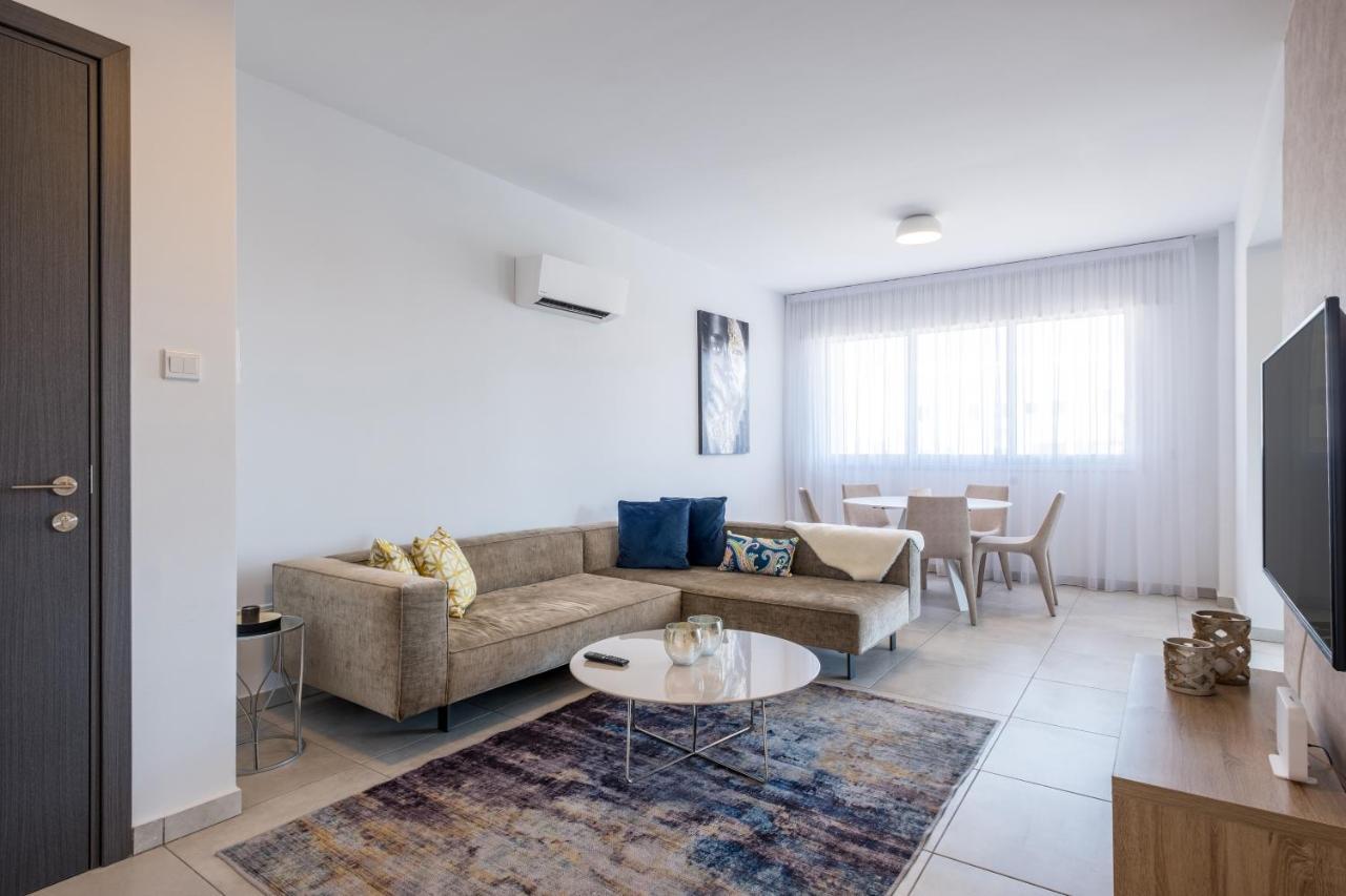 Solaar Apartments Faneromeni Larnaca Ngoại thất bức ảnh