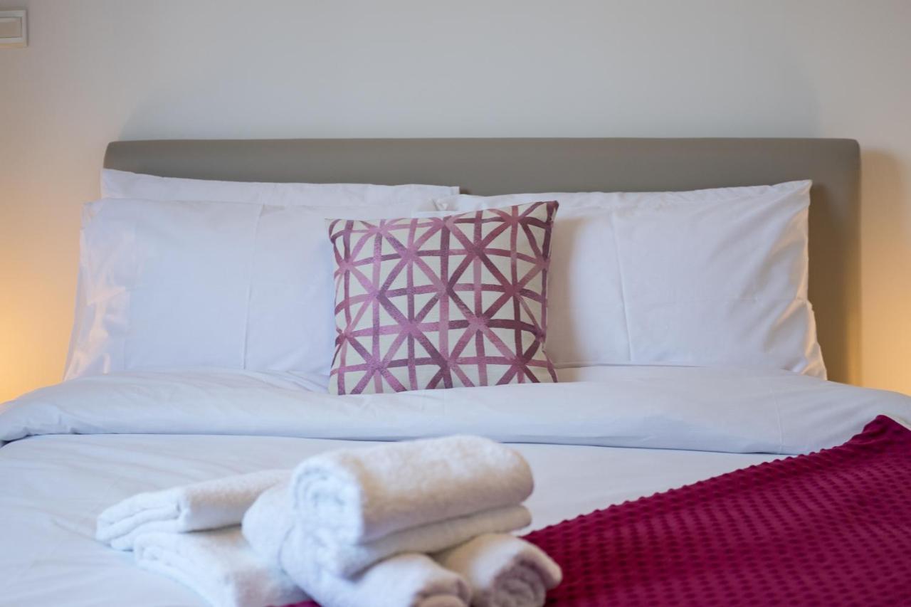 Solaar Apartments Faneromeni Larnaca Ngoại thất bức ảnh