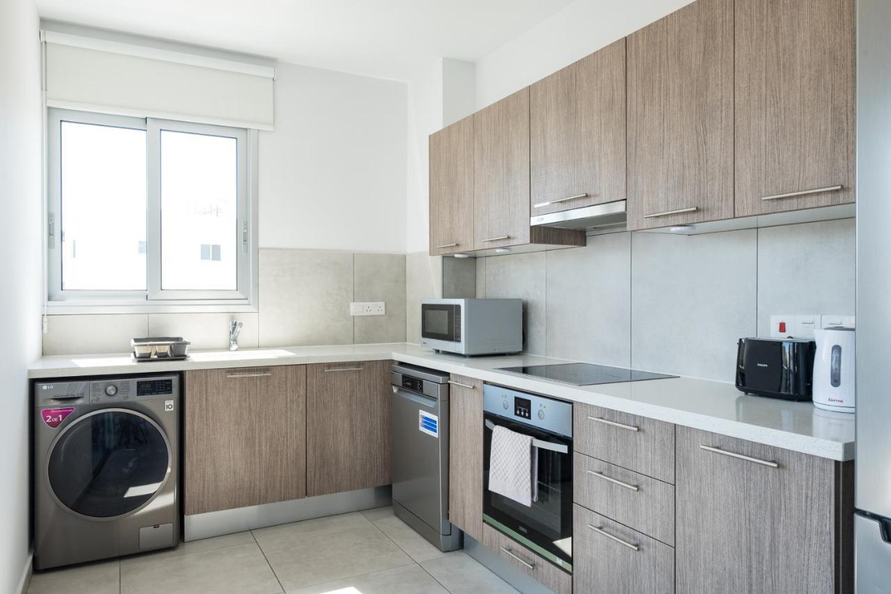 Solaar Apartments Faneromeni Larnaca Ngoại thất bức ảnh