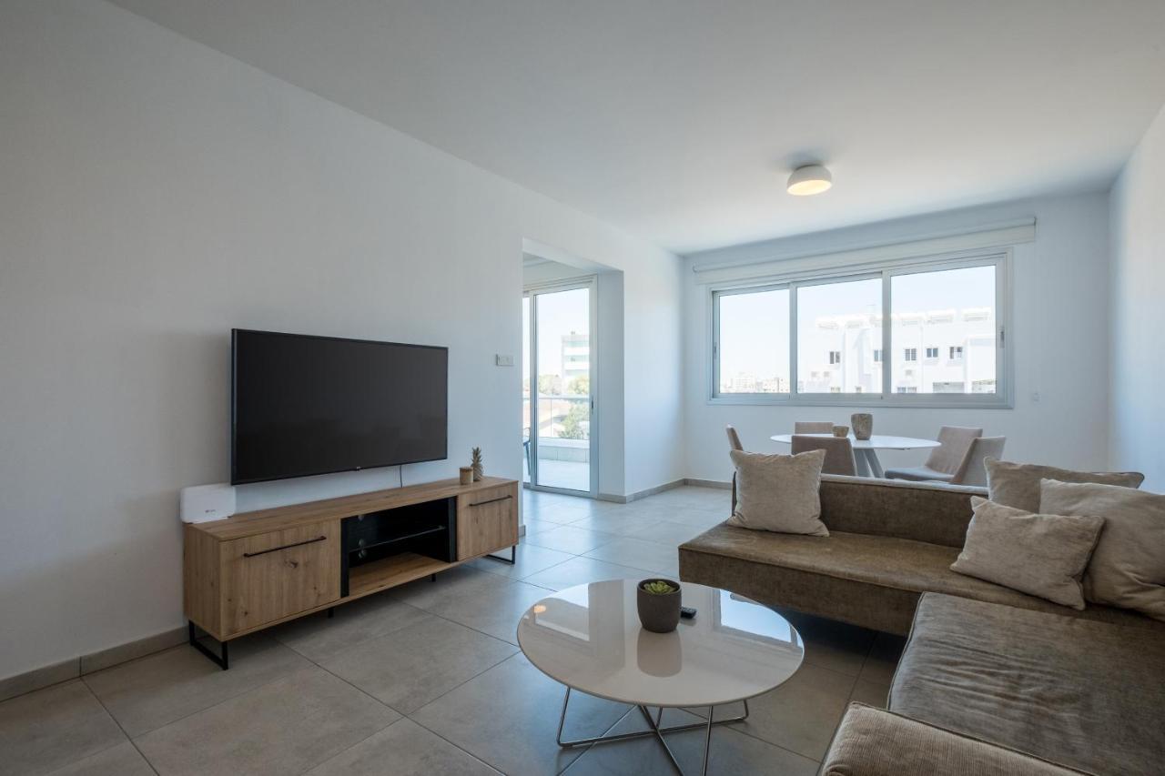 Solaar Apartments Faneromeni Larnaca Ngoại thất bức ảnh
