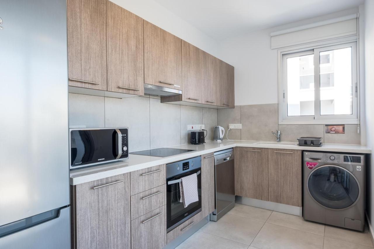 Solaar Apartments Faneromeni Larnaca Ngoại thất bức ảnh