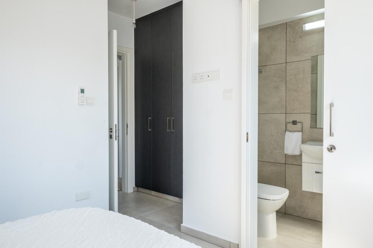 Solaar Apartments Faneromeni Larnaca Ngoại thất bức ảnh