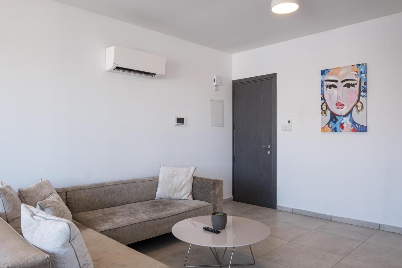 Solaar Apartments Faneromeni Larnaca Ngoại thất bức ảnh